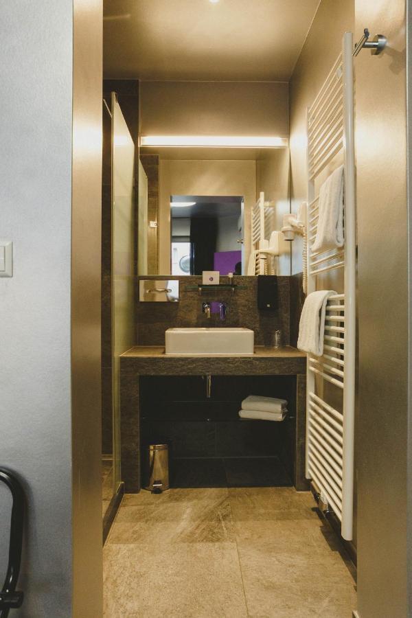 Jj32 Hotel 3*