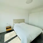 Large 1 Bedroom In Center With Terrace & Parking -67B