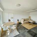 Large 1 Bedroom In Center With Terrace & Parking -67B
