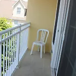 Champagne Island Apt