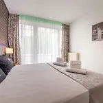 Villa Adriana-The Queen Apartments Luxury Living