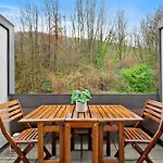 Chic 2Br Stay In Luxembourg With Free Parking