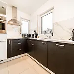 Beautiful Apartment In The City And Free Parking