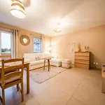 Beautiful Apartment In The City And Free Parking