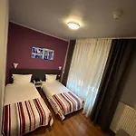 Yasha Hotel