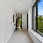 Luxury Downtown Apartment With Modern Amenities