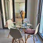 Central Apartment In Luxembourg City Center -Parking