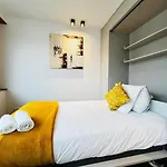Gorgeous 1 Bedroom Flat With Balcony&Parking