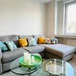 Large 3 Bedrooms With Private Parking-Limp2