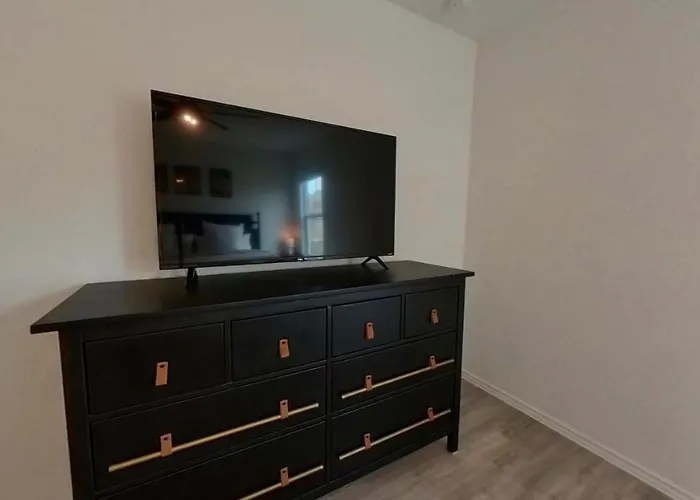 Champagne Island Apt