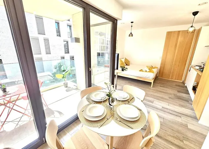 Cozy Studio With Sunny Terrace-Chiny3