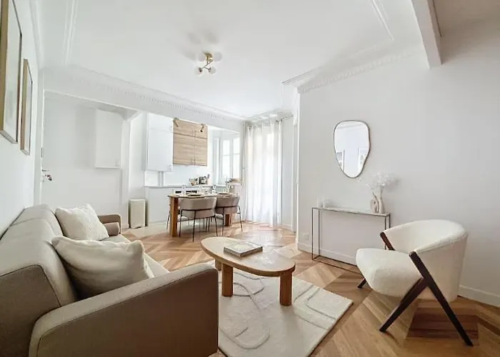 Modern Luxembourg City Center Apartment With Big Terrace