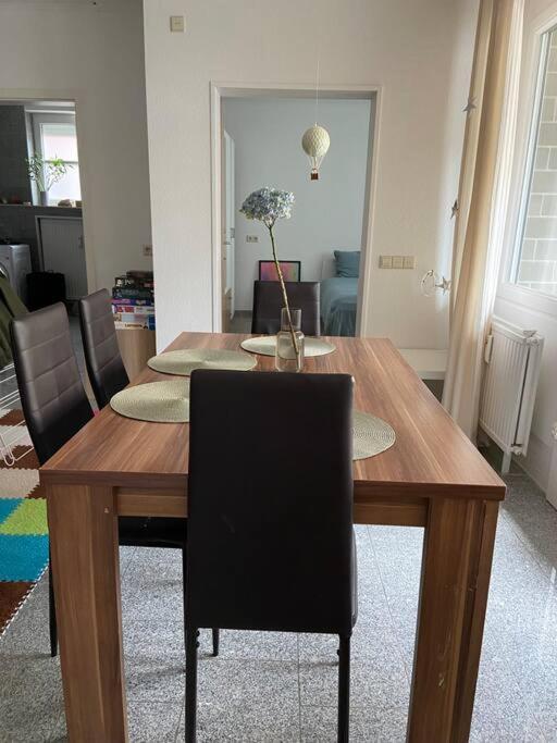 Modern 2 Bedroom With Free Parking 300m In Apartamento Luxemburgo