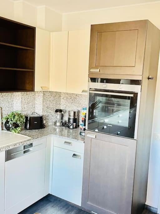Big Penthouse 2 Bedrooms In Center With Parking And Largeterrace-41