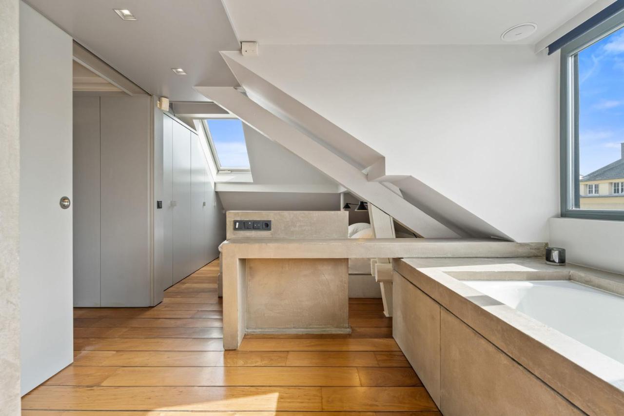 Luxury Escape With Jacuzzi Bathtub In Hollerich Id11 Apartment *