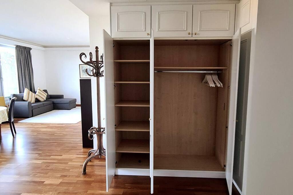 164 M2 Flat With Underground Parking In Lux City Apartment *