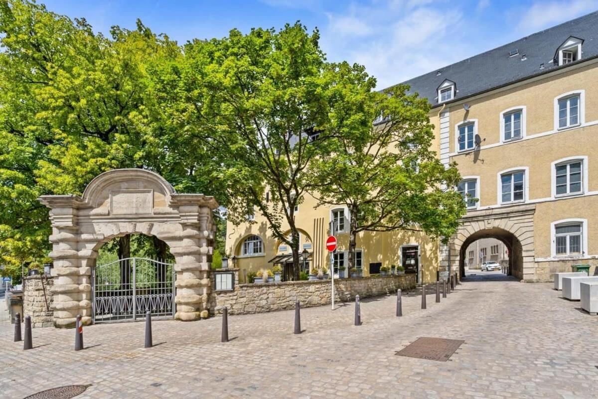Apartment Luxurious 2br Apt With Balcony In *