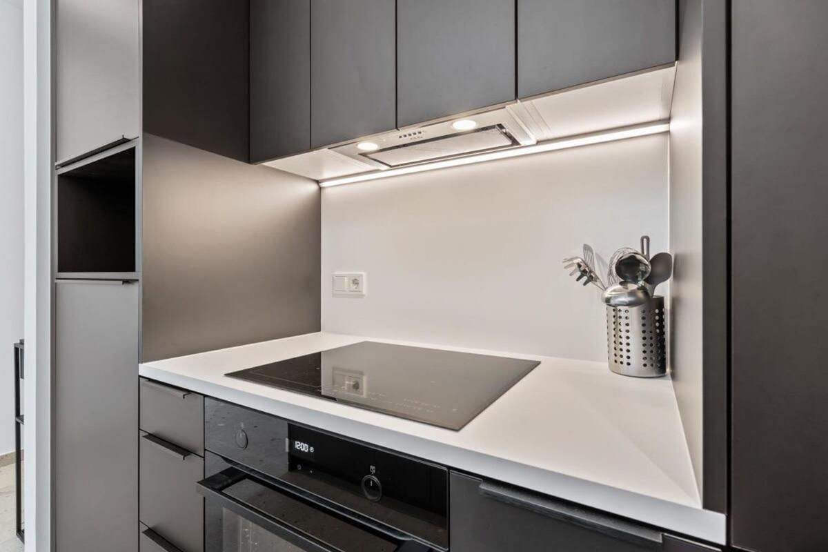 Luxurious 2br Apt With Balcony In Luxembourg