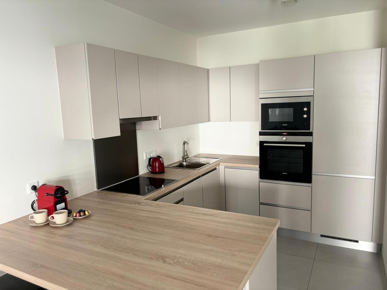 In Center -parking Apartment *