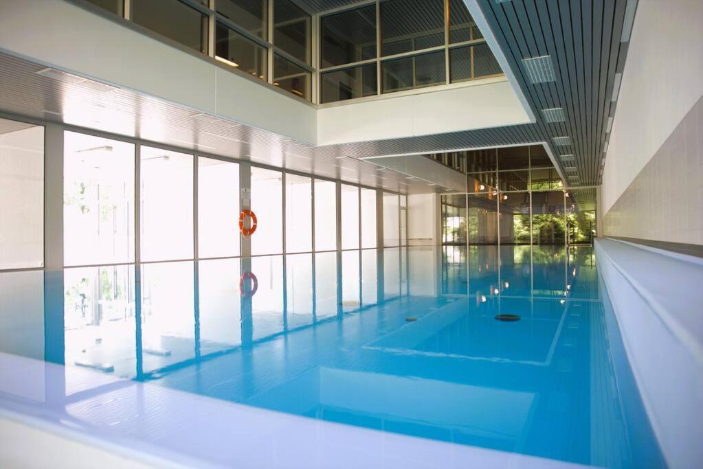 Sunny & Cozy With Shared Swimming Pool Apartment