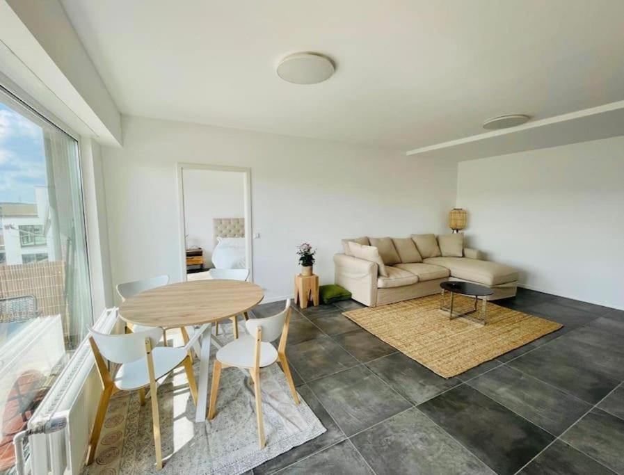 One Bedroom Flat With Private Terrace&parking-67b * Luxemburg