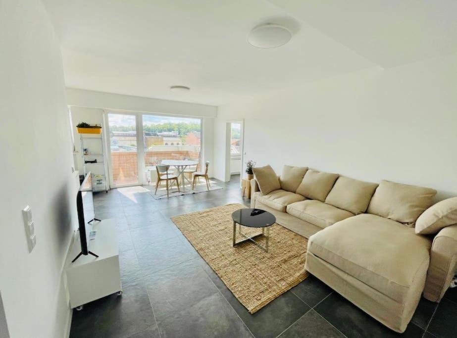 One Bedroom Flat With Private Terrace&parking-67b Appartement