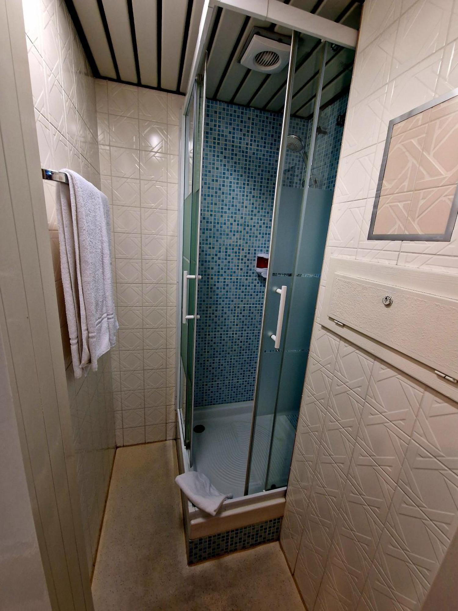 Bristol Hotel 2*