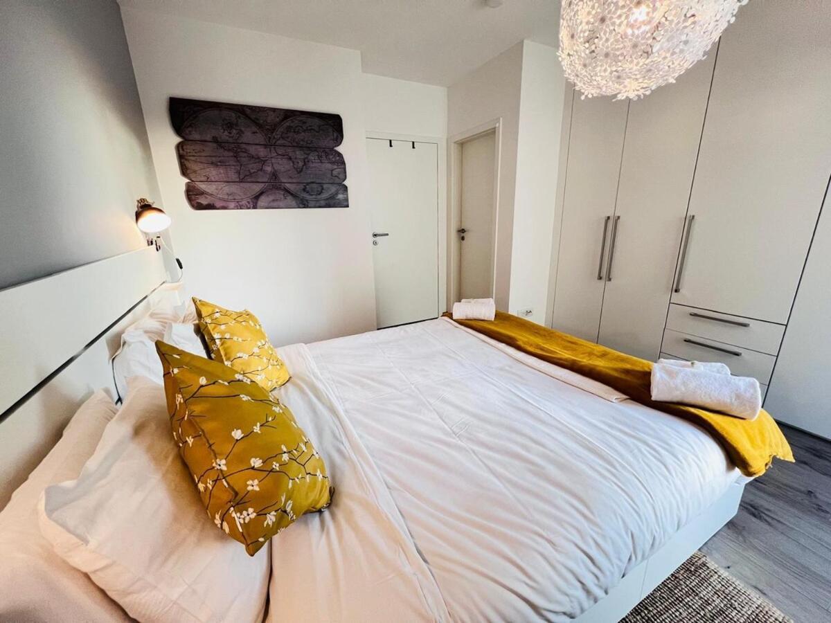 Apartment Lovely 1 Bedroom W Balcony&parking-bon10 *