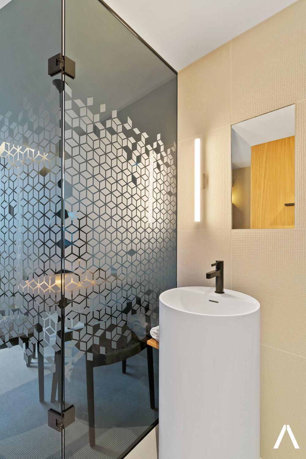 Apartment Modern And Cozy Retreat Near The