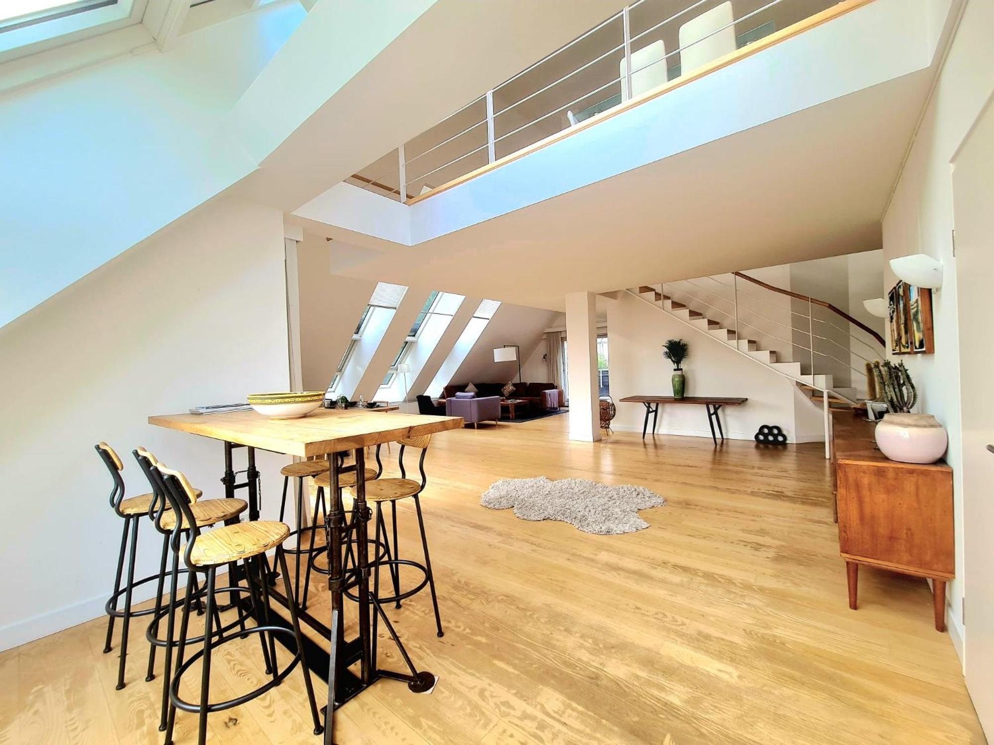 3 Bedrooms Penthouse With 3 Terraces & Free Parking-145--2 Apartment *
