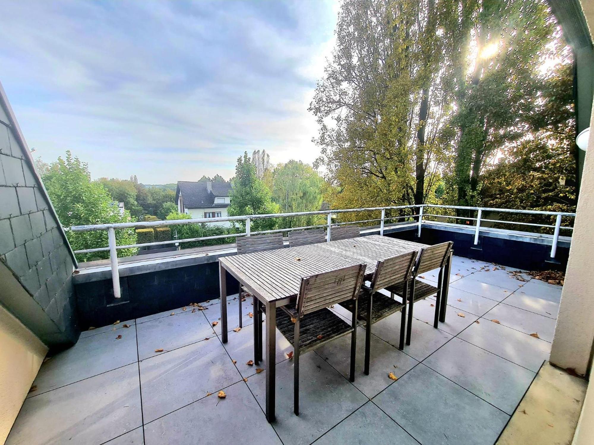 Apartment 3 Bedrooms Penthouse With 3 Terraces & Free Parking-145--2 *