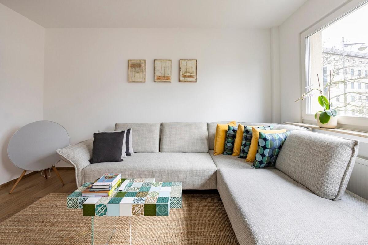 1 Bedroom Flat 55m2 In The