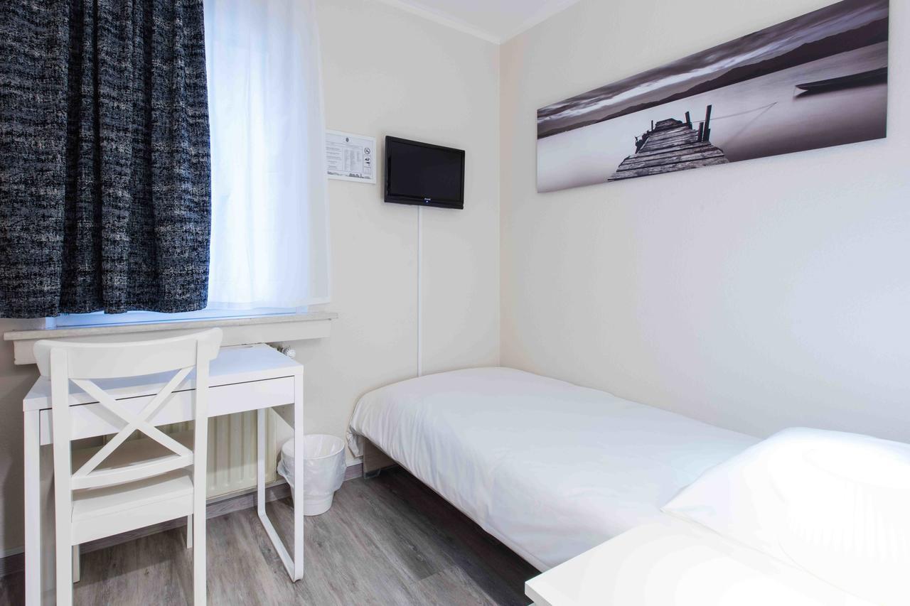 Bristol Hotel 2*