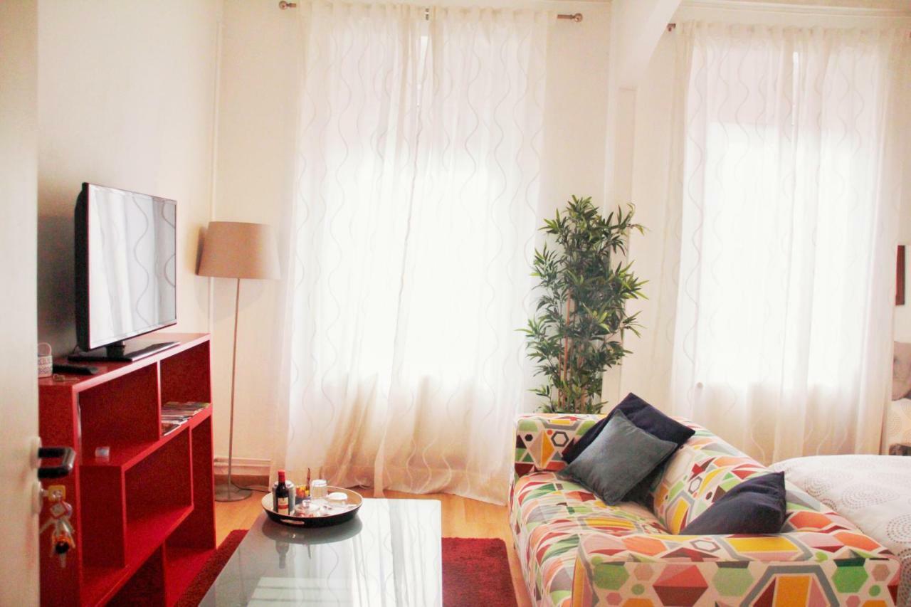 Yellow House Bed & Breakfast *